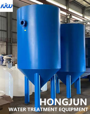 Flujo vertical de la depuradora de aguas residuales que dosifica el sistema del tanque de la reacción